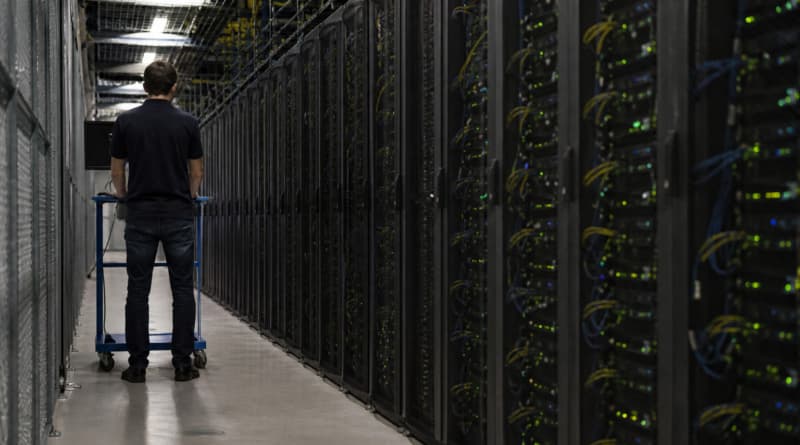 If AI Drives Unprecedented Economic Growth, These 2 S&P 500 Stocks Could Be Once-in-a-Decade Buys