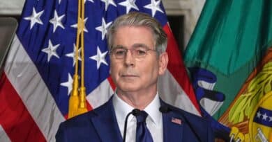 Bessent Threatens Iran with ‘Economic D-Day’ as U.S. Prepares Sweeping Secondary Sanctions