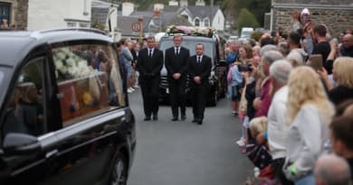 Hundreds Line Quiet Welsh Village Streets to Welcome Bonnie Tyler Home One Last Time