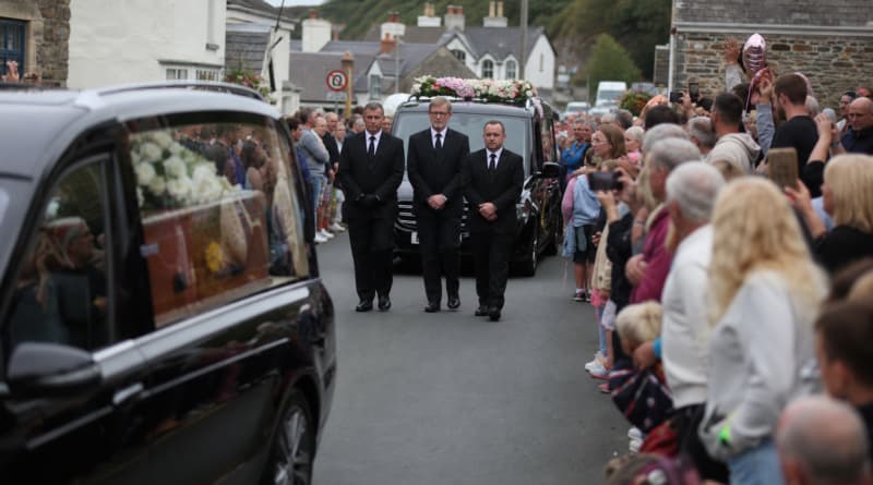 Hundreds Line Quiet Welsh Village Streets to Welcome Bonnie Tyler Home One Last Time