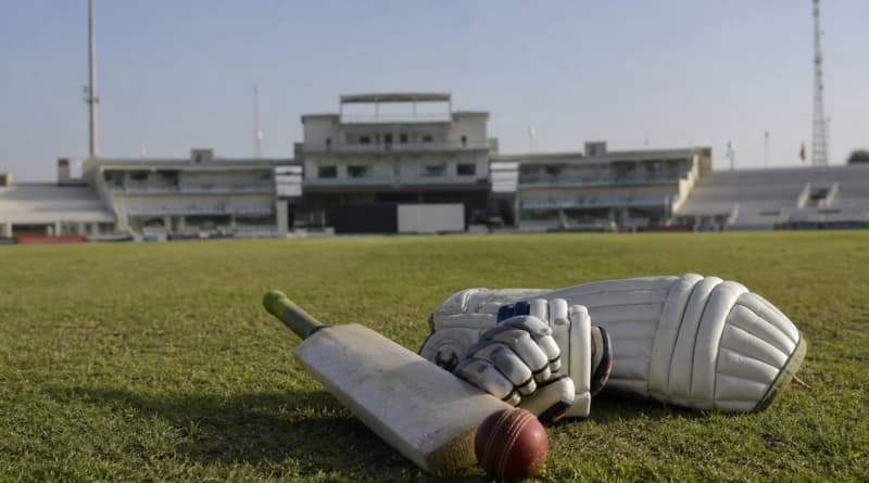 Cricket Legends to Pakistan’s PM: Ensure Imran Khan Gets Independent Medical Care