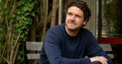 Dave Eggers Reveals Decades-Long Journey to ‘Contrapposto,’ a Novel of Deep Friendship