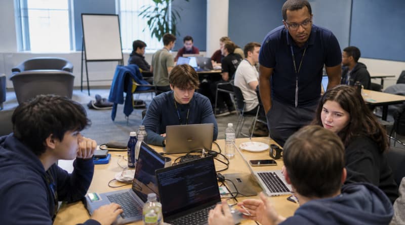 Delaware Pairs Students with State Agencies in First-Ever AI Government Hackathon