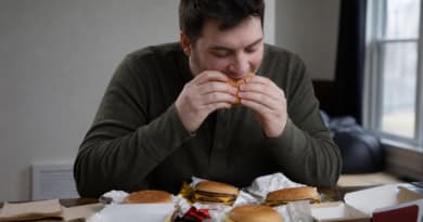 I Tried Cheeseburgers From 6 Fast Food Chains—One Was Easily The Best