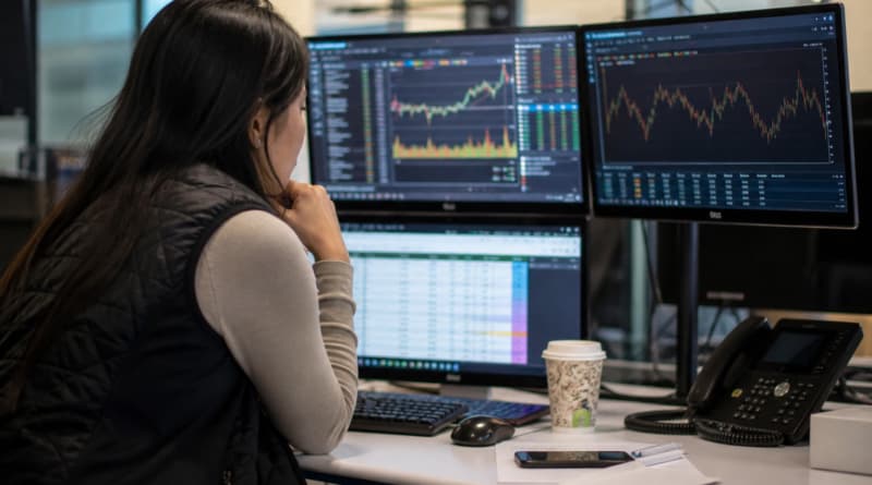 Five AI Stocks to Watch Today: Tempus AI, Hut 8, SoundHound AI, Upstart and SentinelOne