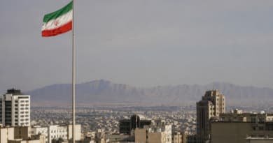Iran Dismisses Trump’s Economic Threats, Warns Pressure Will Backfire