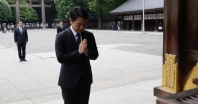Japan Defense Minister Visits Yasukuni Shrine on WWII Surrender Anniversary, Reigniting Regional Tensions