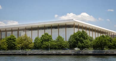 Kennedy Center Board Votes to Inscribe Trump’s Name on Performing Arts Venue