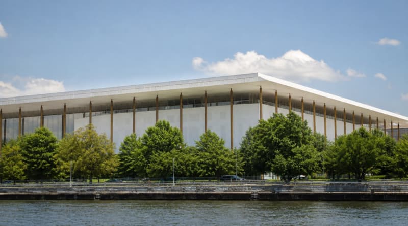 Kennedy Center Board Votes to Inscribe Trump’s Name on Performing Arts Venue