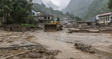 Nepal and Tibet Floods, Mudslides Leave More Than 350 Dead, 1,300 Missing