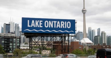 Ontario Premier answers Trump’s ‘Lake America’ with giant ‘Lake Ontario’ sign