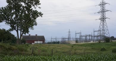 Pennsylvanians Wary of AI and Data Centers, New Franklin & Marshall Poll Reveals