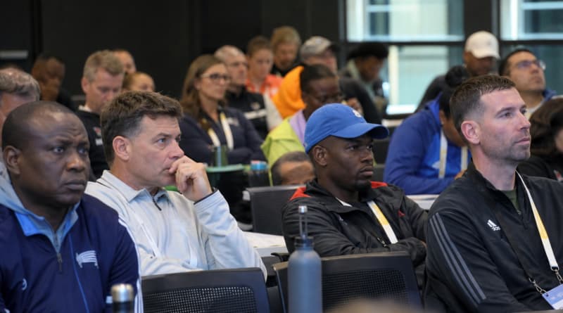 Oregon Coach Symposium Tackles the U20-to-Senior Transition in Track and Field