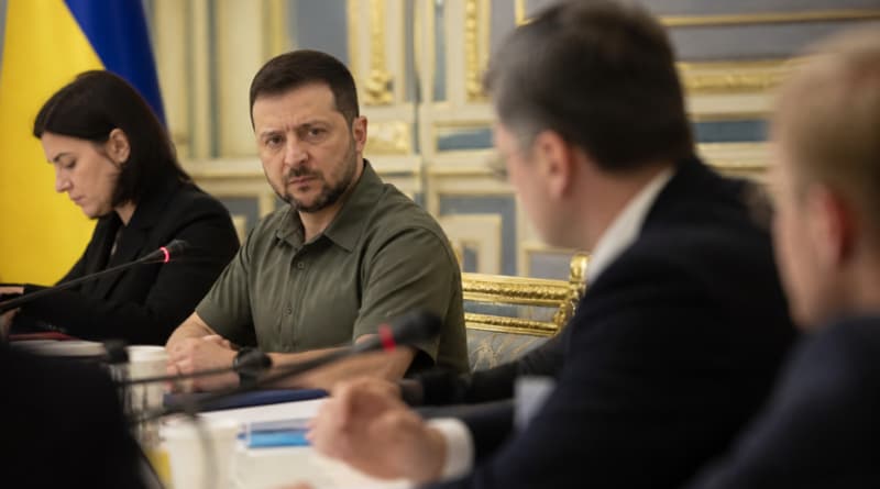 Zelenskiy Warns U.S. Mediation Window in Ukraine War Will Close by Summer 2027