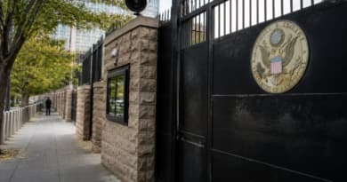 US Pauses Immigrant Visa Applications Worldwide Amid Wider Crackdown