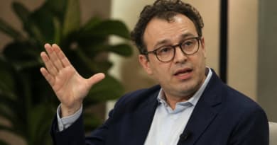 Anthropic CEO seeks immediate slowdown on AI