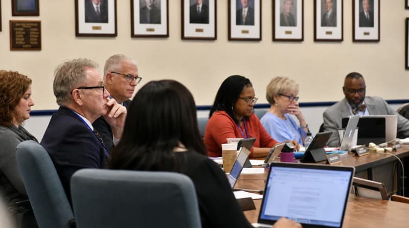 Frederick County School Board to Review New Policy Allowing Student AI Use