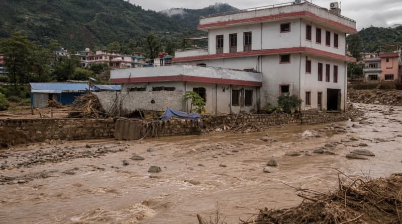 Nepal Flood Death Toll Surpasses 1,100 as Missing Tourists Re-establish Contact