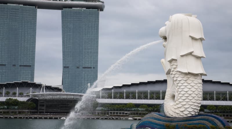 Singapore Ministers, Among World’s Highest Paid, Get First Raise in 15 Years