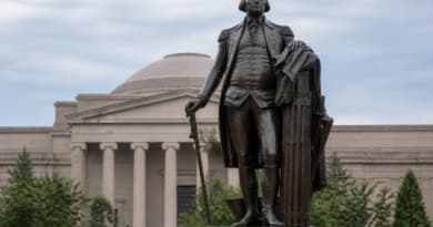 Trump Calls on Smithsonian to Install Colossal George Washington Statue and Exhibit