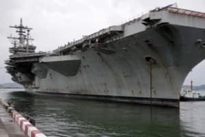 Rust-Streaked USS Abraham Lincoln Draws Scrutiny After Docking in Thailand