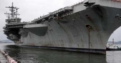 Rust-Streaked USS Abraham Lincoln Draws Scrutiny After Docking in Thailand